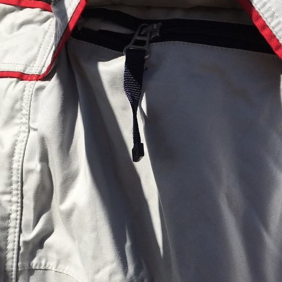 Four Square 04 jacket great for snow weather which now it’s perfect timing - Picture 5 of 12